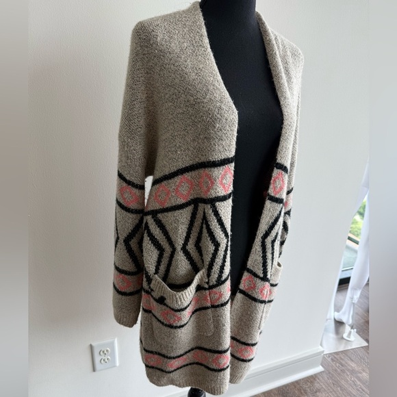 Beige and Pink Patterned Cardigan Sweater - Picture 2 of 6